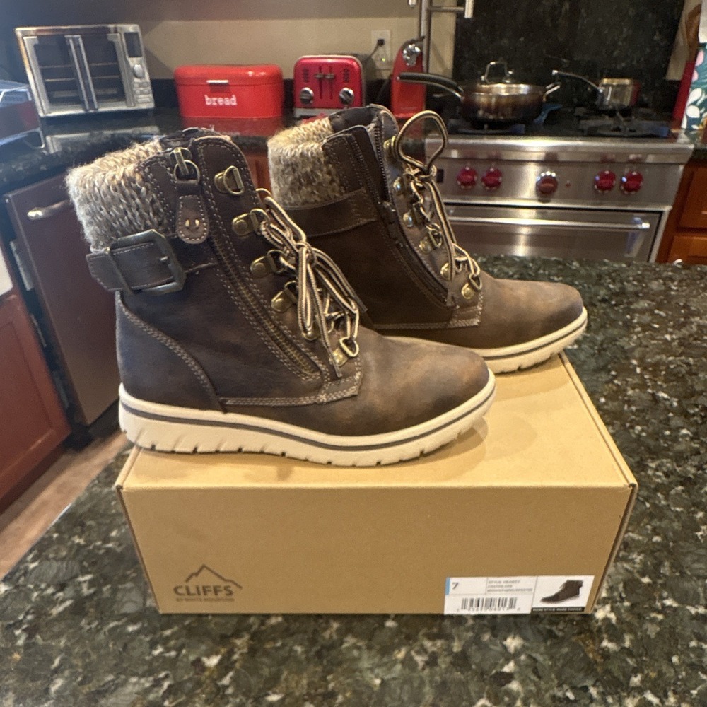 Cliffs by White Mountain Hearty Brown Combat Boots Womens Size7 C32703-249 - Picture 3 of 4